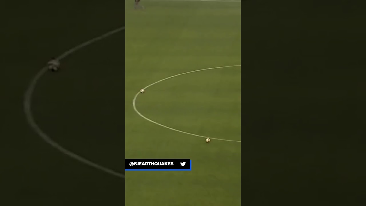 WOW! This is absolute perfection 😱 #trickshots