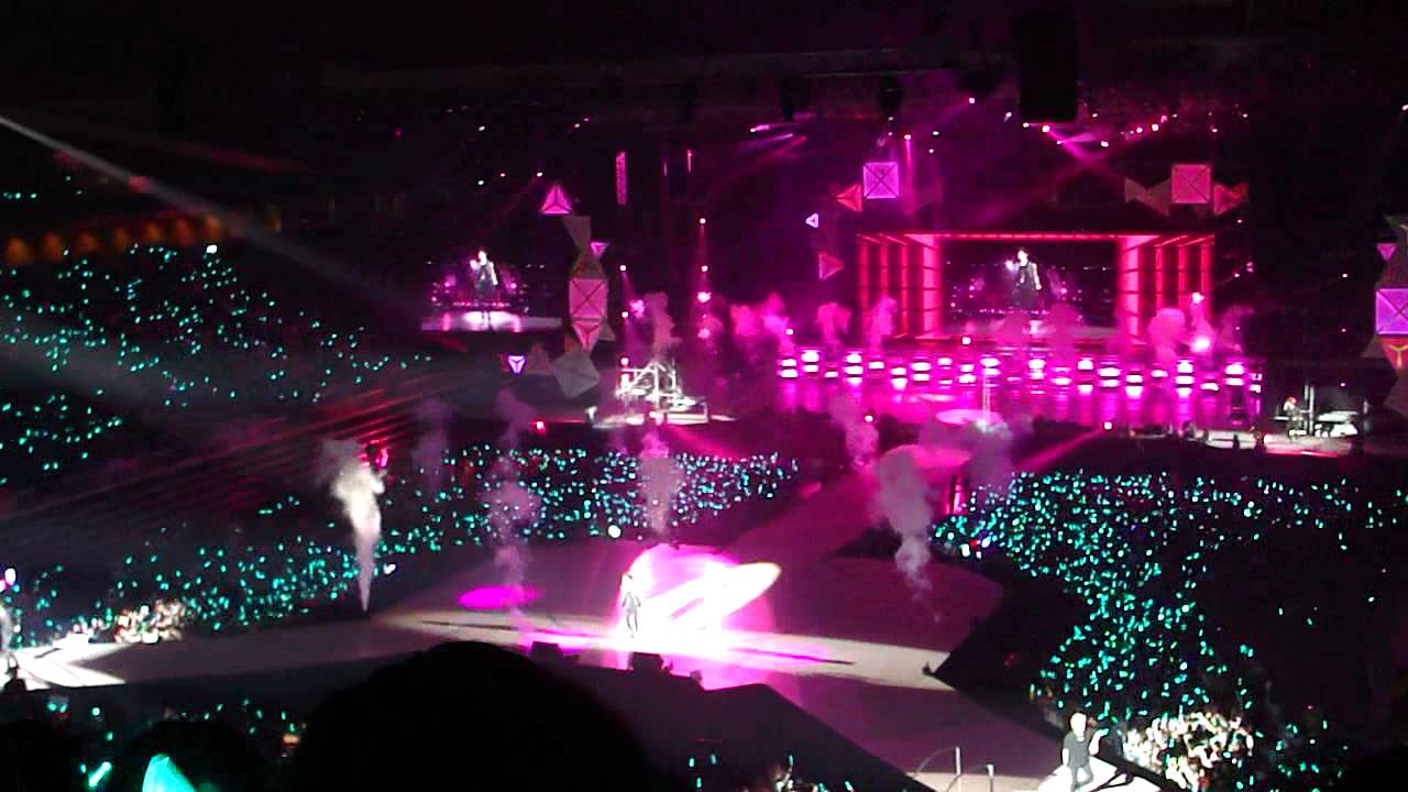 110910 SHINee World Concert SG - Intro + The SHINee World (1/29)