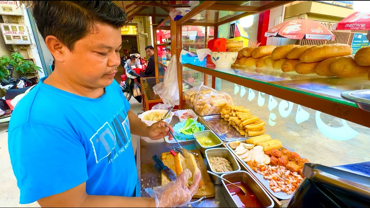 AMAZING-Street food in Phnom Penh meatball bread , coconut,peanuts & more! Cambodia street food