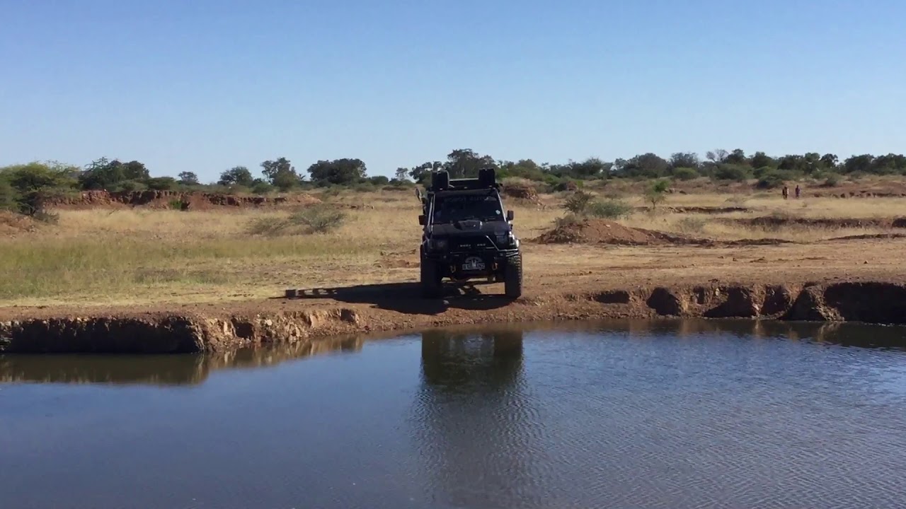 ROBOT AUTO 4x4 CUSTOMS, BOTSWANA.