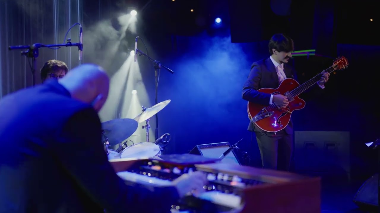 Black nile -  Pietro Caroleo & Vilizar Gichev Hammond trio at Sofia Live club