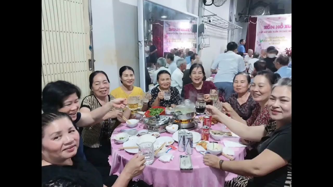 XÓM HỒ XUÂN HƯƠNG GẶP MẶT ĐẦU NĂM BÍNH NGỌ