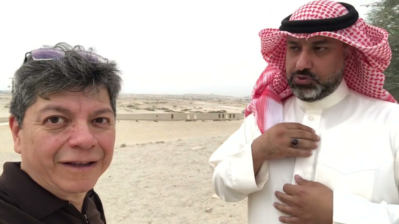 Hussein from Bahrain Explains Arab Clothing