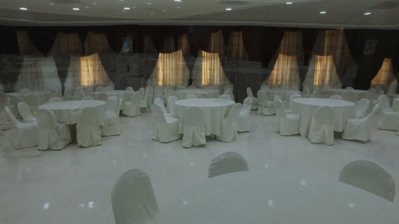 صالات نادي اقليم الوسط للمتقاعدين العسكريين والعاملين . مادبا