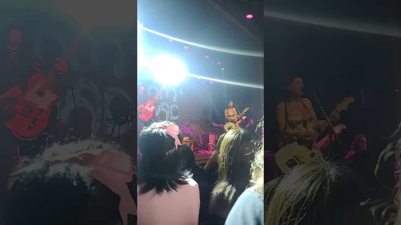 Pom Pom Squad - Lux Live Clip (Roxian Theatre - Pittsburgh, PA 9-13-2023)