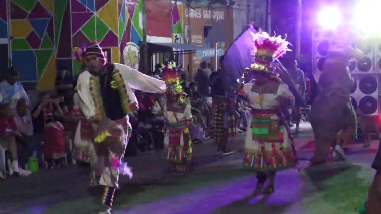 Entierro del Carnaval en Campo Quijano - Corsos de la familia