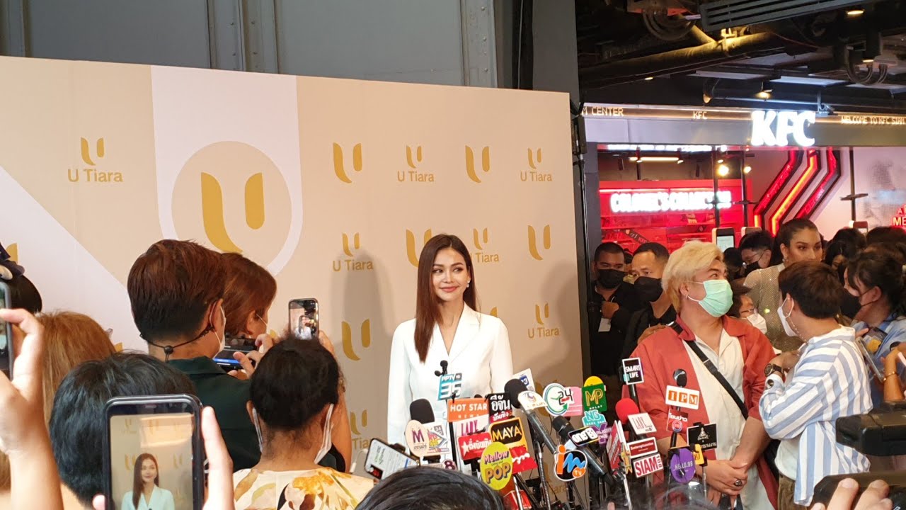 บรรยากาศการให้สัมภาษณ์สื่อ 4 พรีเซนเตอร์ อิงฟ้า-ชาล็อต  ยุ่น-ต้น แบรนด์ 