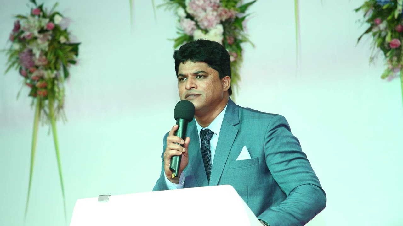 20.2.26 हे लोक ओठांनी माझा सन्मान करतात,परंतु त्यांचे अंतःकरण माझ्यापासून दूर आहे.PS. ग्लेन  डिक्रुझ