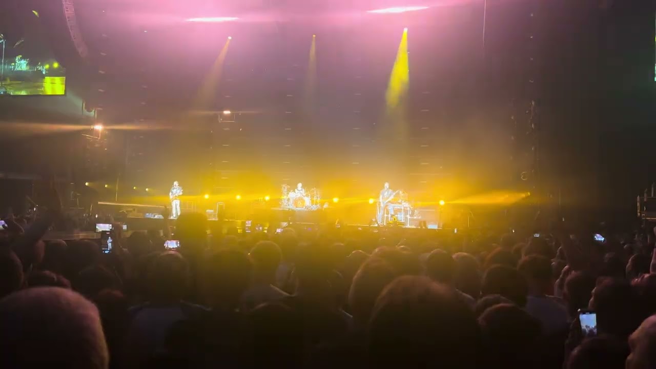 Muse - Butterflies and Hurricanes (live 2023, London o2 arena, 01/10/2023)
