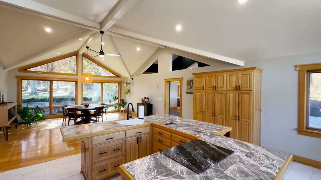 17450 Railroad Cut Road, Rogers, AR 72756