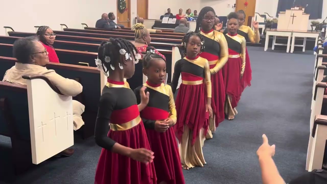 Praise Dance “Set The Atmosphere” By: Kurt Carr 