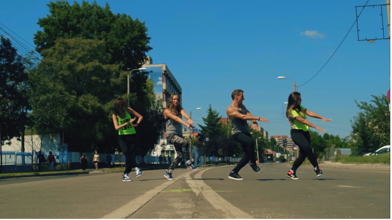 Farruko - Chillax - Dancehall - Zumba fitness choreo by Claudiu Gutu