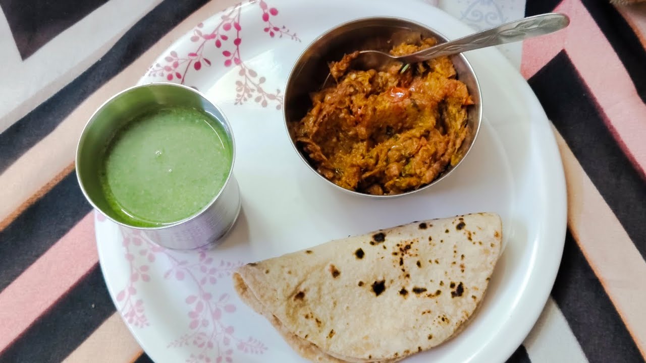 Desi Style Began Bharta Or Bathua Ka Raita 😋!  Indian Dish
