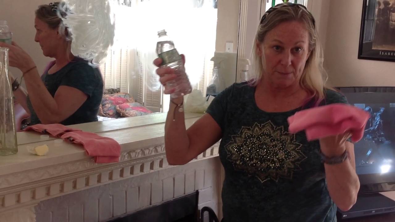 Norwex demo with enivro cloth and polishing cloth