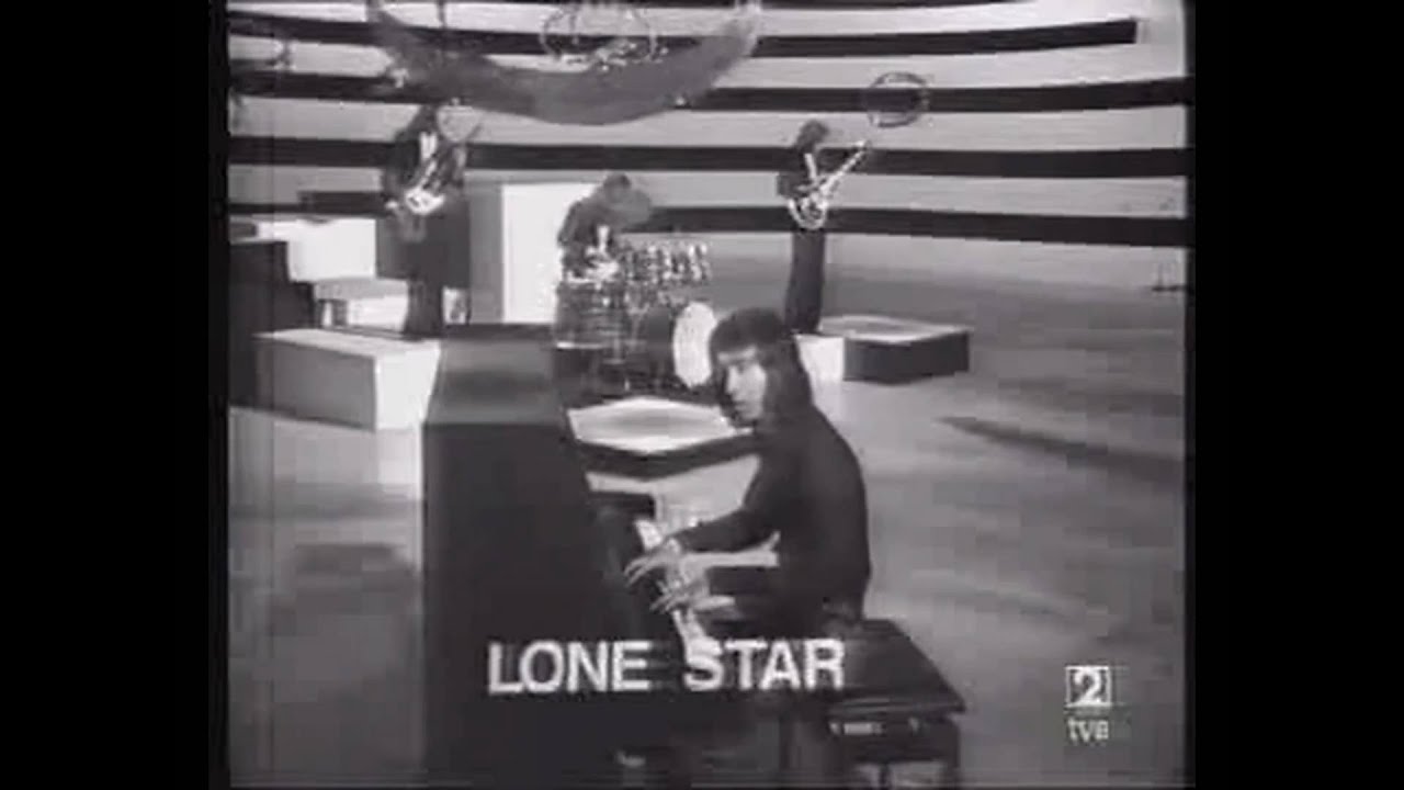 Lone Star.-Chica Solitaria.-Mi Calle.-Lyla.-Maquina Infernal.-Adelante.--//Musica Leorrojo