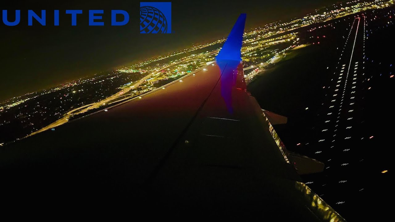 United Airlines Boeing 737MAX 8 Takeoff from Chicago 