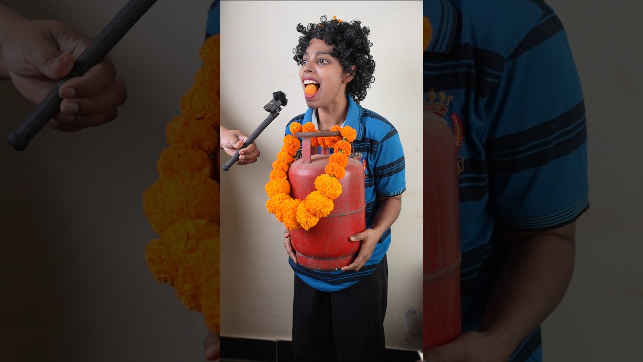 Me Vs Maa |Eating Ladoo 😂LPG Crisis #shorts #comedy #funny #ashortaday #lunch #minkutinku