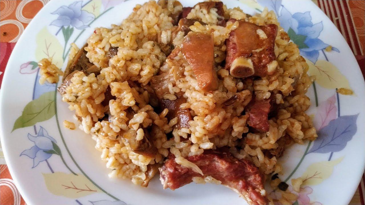 ARROZ  CON COSTILLAS Y NISCALOS