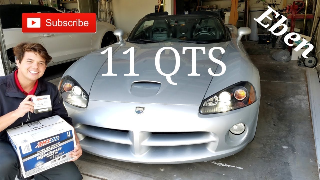 Замена масла и промывка двигателя Dodge Viper 2004 года