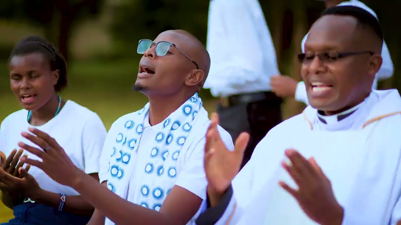 FR.DENNIS MARTIN//POKEA SHUKRANI = Paul Kimote 