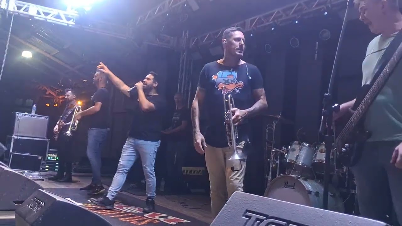 Banda Céu & Cantos - Morena misteriosa/ Clube Estrela Dourada/ São Lourenço Do Oeste-SC.