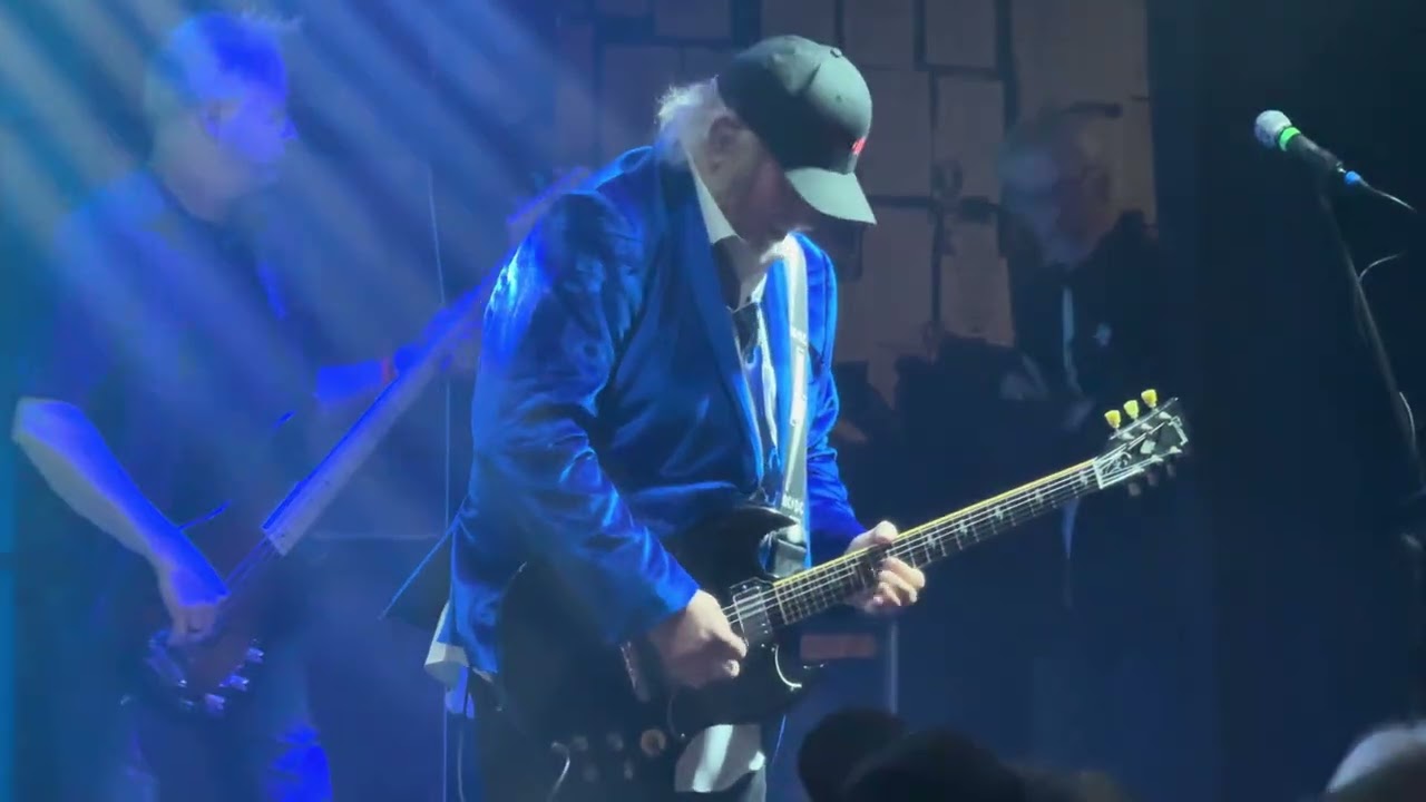 T.N.T. 🧨 - Riff Raff: Tribute to AC/DC Live at Tony V’s Garage in Everett, Washington 2/27/2026