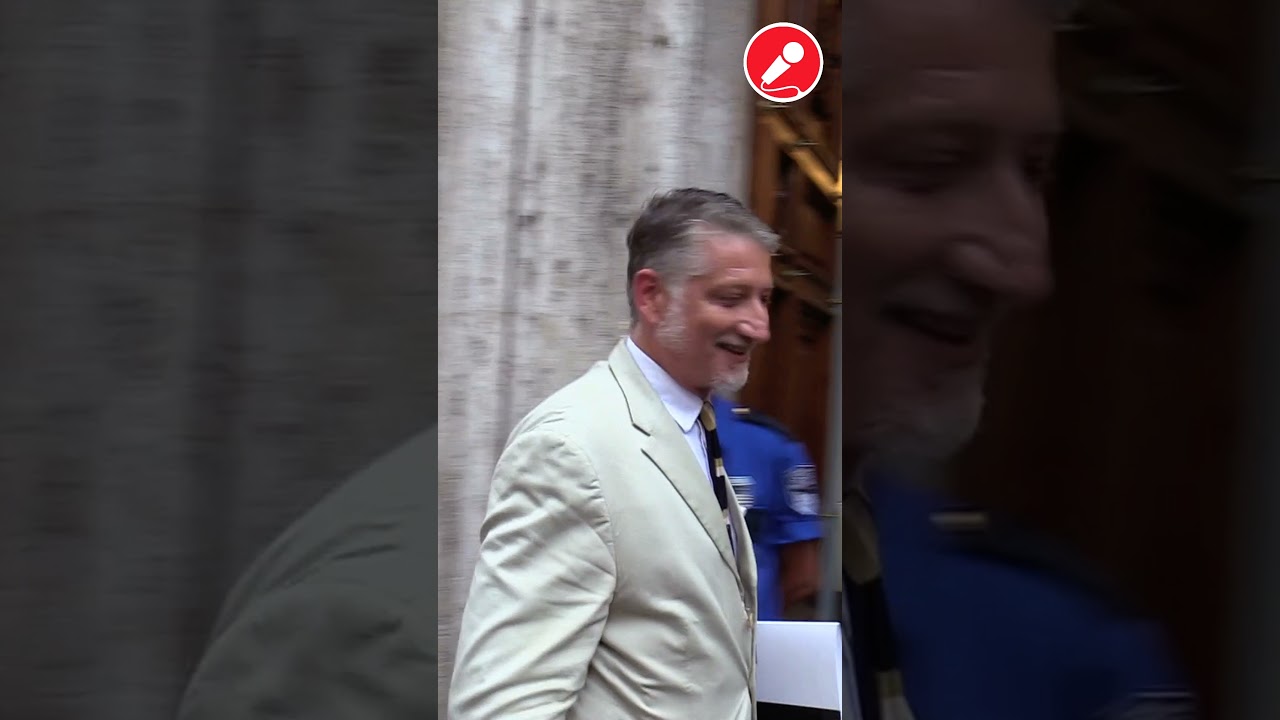 #ministero della #cultura ALESSANDRO GIULI NON RISPONDE SUL CASO SANGIULIANO
