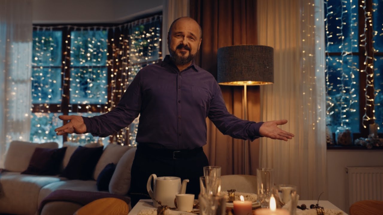 W Play na Święta rozrywka dla wszystkich! | Superszybki światłow&oacute;d i telewizja na rok w prezencie
