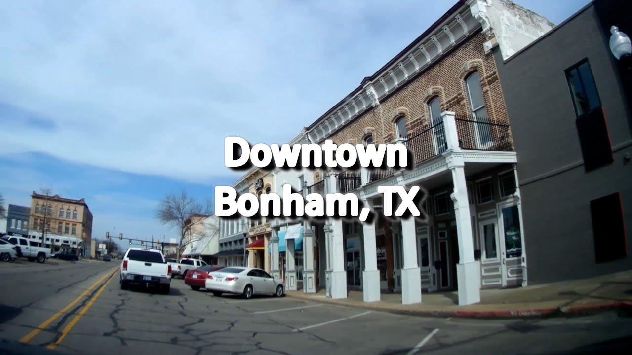 Driving Downtown Bonham, TX (Dash Cam)