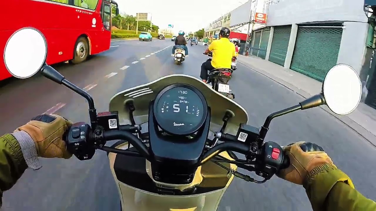 Mùng 1 Tết xuất hành đầu năm . Sài Gòn - Long Khánh .