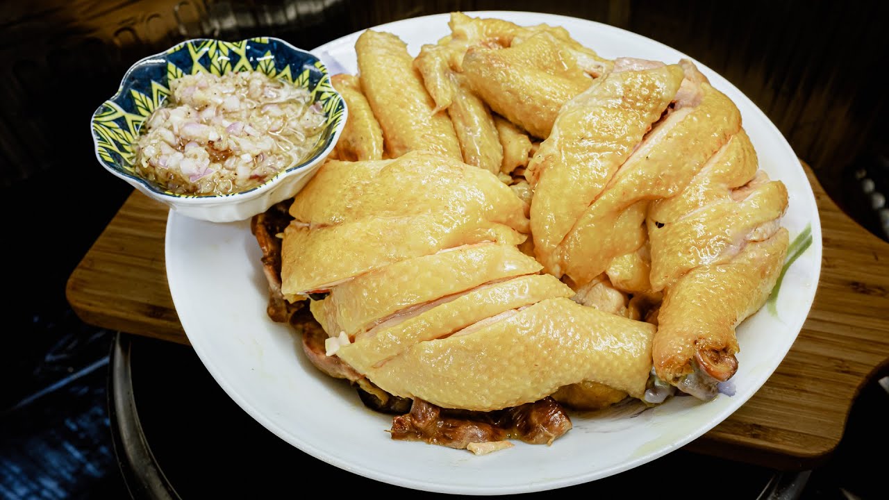 廣東話影片｜家鄉咸香雞｜冬至飯就快了，今天我分享了我家鄉的製作咸雞方法，再配上客家雞汁蔥油，哇，絕啊！