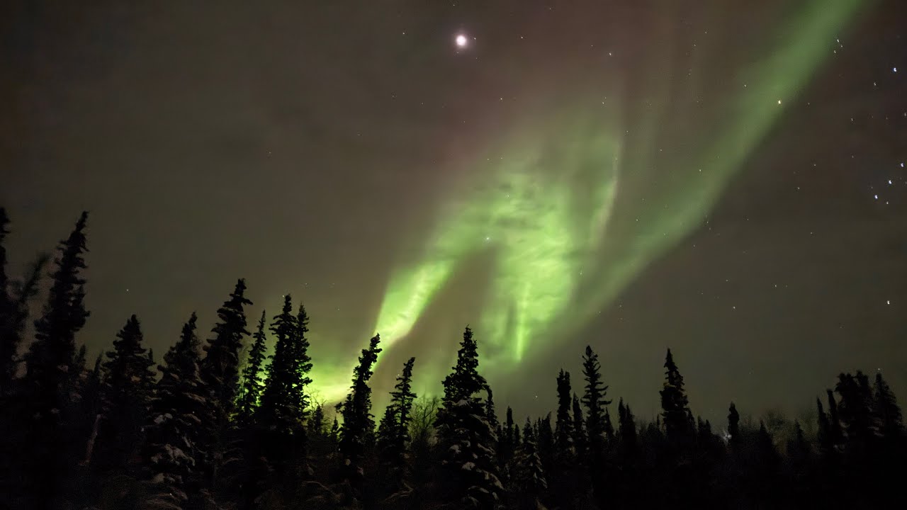 在黃刀鎮遇見跳舞的極光｜Dancing Northern Lights in Yellowknife｜Unforgettable lucky moments