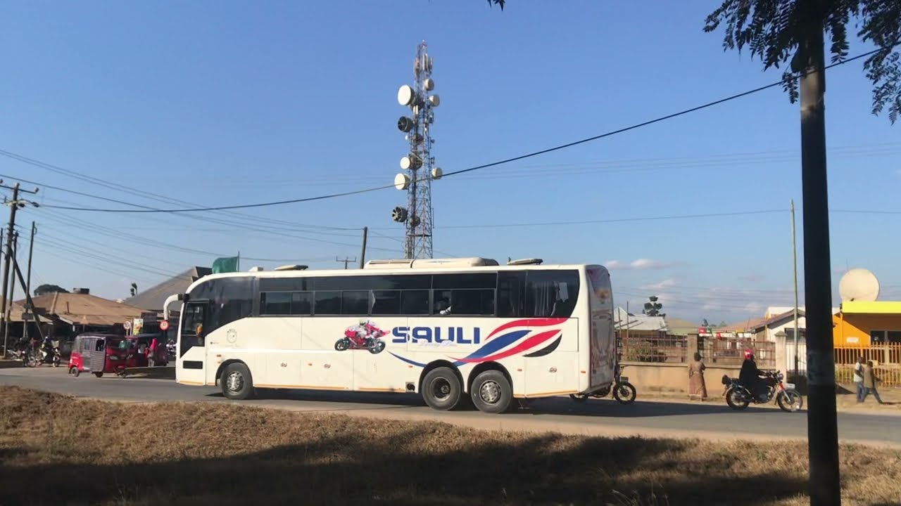 Tazama🔥 Speed za Sauli bus scania zikiongozana kutoka makambako kwenda mbeya enjoy 🚀💯