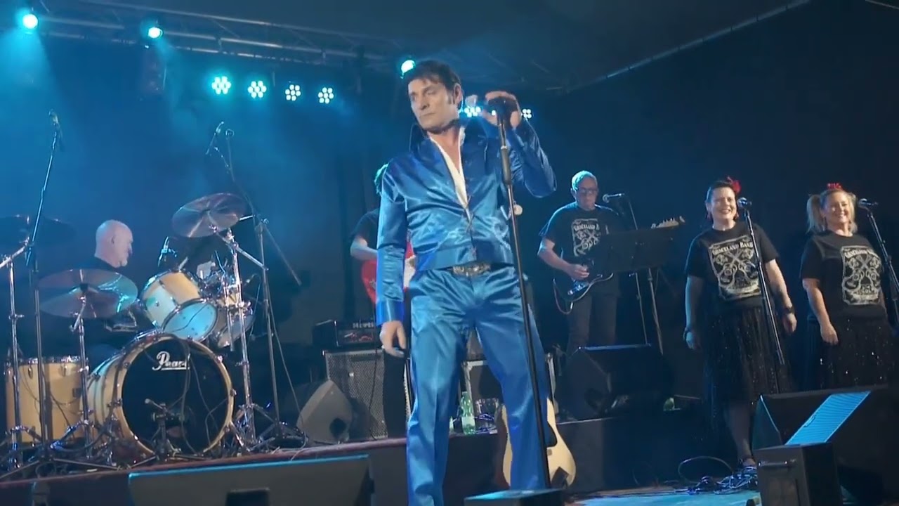 Peter Ryan sings DON'T CRY DADDY