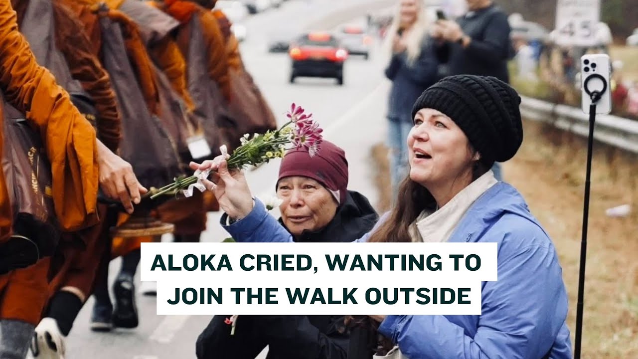 Day 91: Many people lined the roads waiting, Aloka cried, wanting to get out to #WalkforPeace