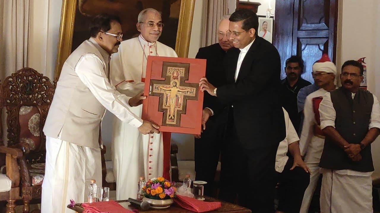 Governor of Goa,welcome a distinguished nine-member delegation from the Vatican@the Raj Bhavan,Goa