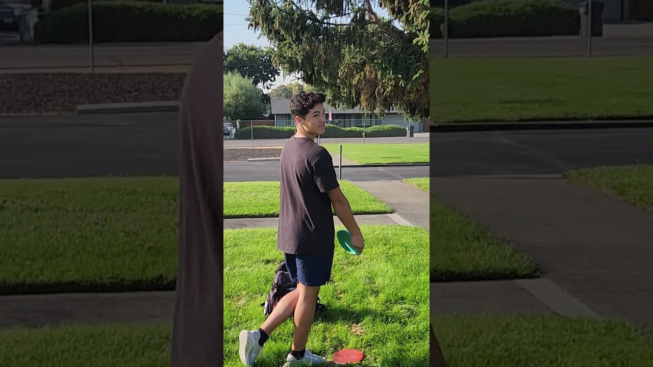 Should've laid up... #birdie #disc #frisbeegolf