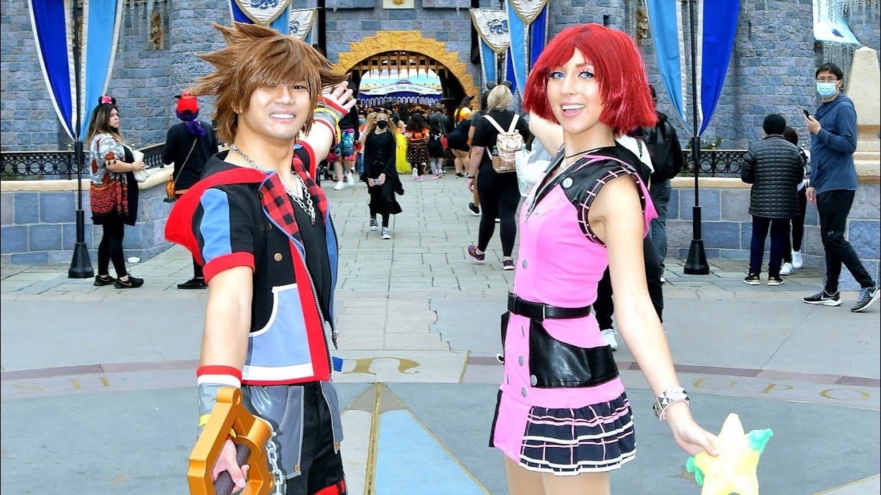 Sora & Kairi Visit Disneyland! | Kingdom Hearts 3 Anniversary
