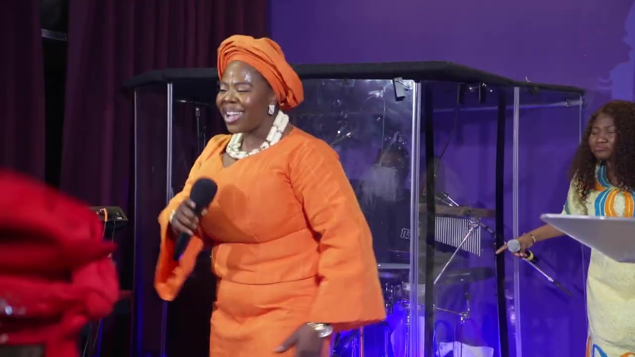 Esther Ojooba Ministration at African Praise and Prophetic