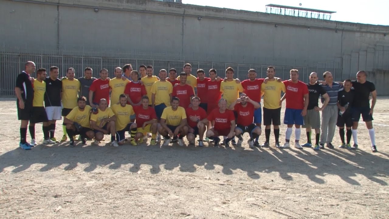 Catanzaro - Partita detenuti vs attori al carcere di Siano