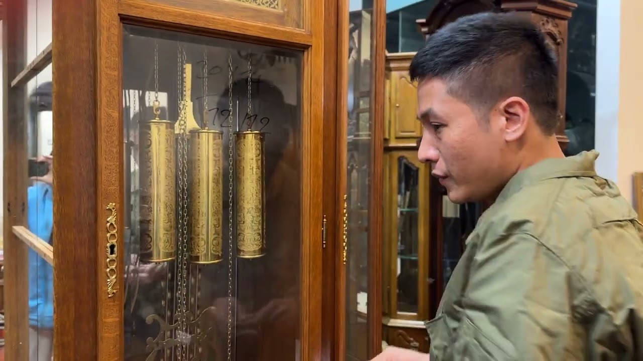 Đồng hồ tủ Hà Lan siêu khủng siêu hiếm trên thị trường kích thước to nhất từ trước đến nay.