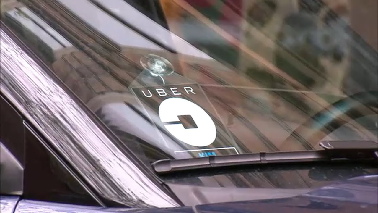 Exclusive: Fake rideshare signs could lure passengers into wrong car