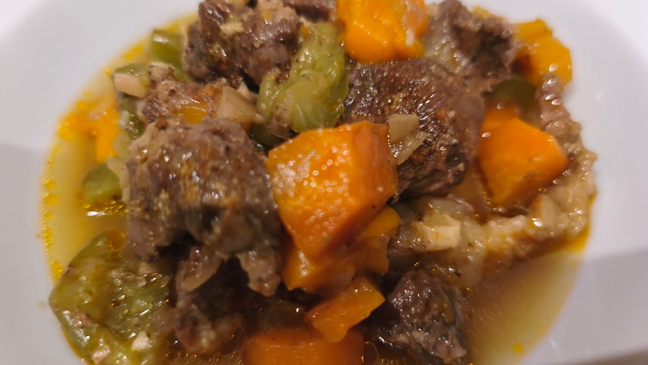 Du wirst nicht glauben, wie saftig dieser Eintopf ist! 🌶🥕