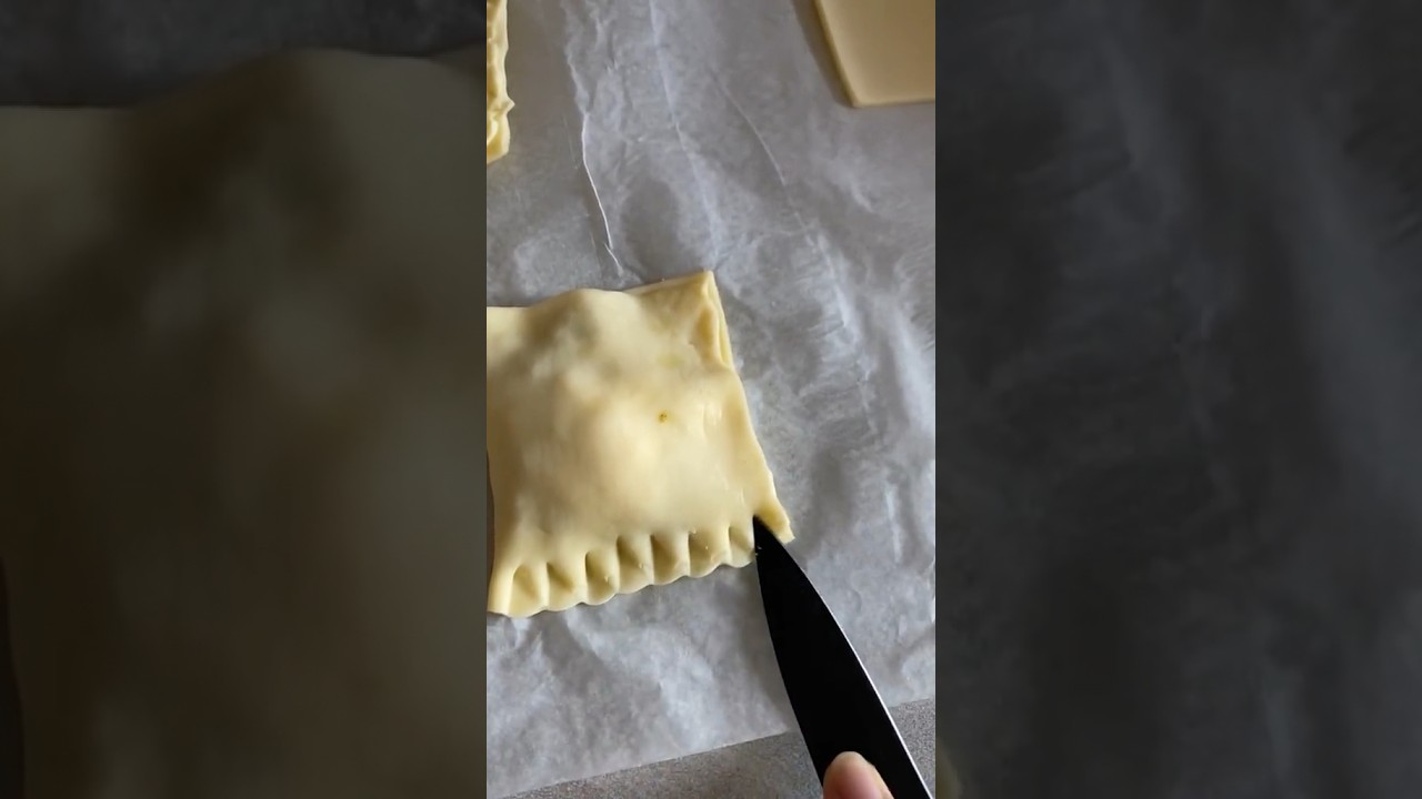 How i shape puff pastry 🥮 patties #foodie #shorts