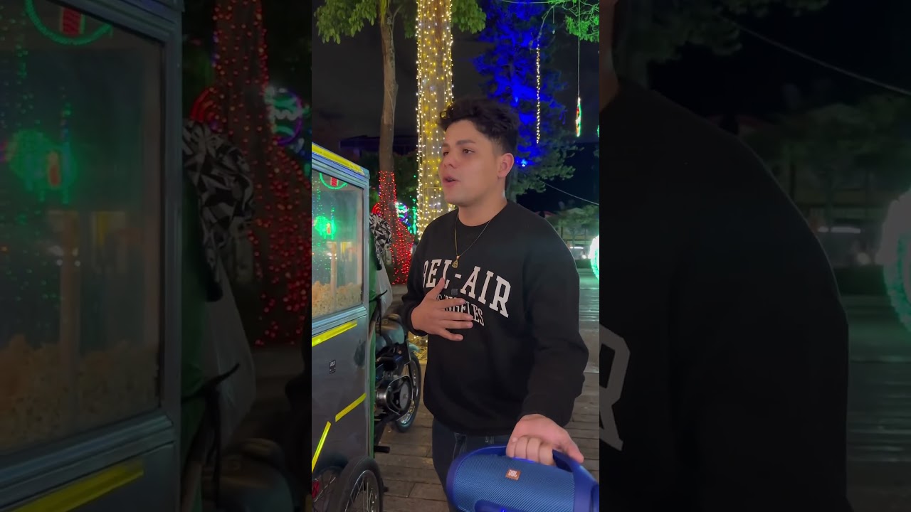 Le di&oacute; serenata a chica delante su pap&aacute; #fyp #viralvideo #parati #shorts