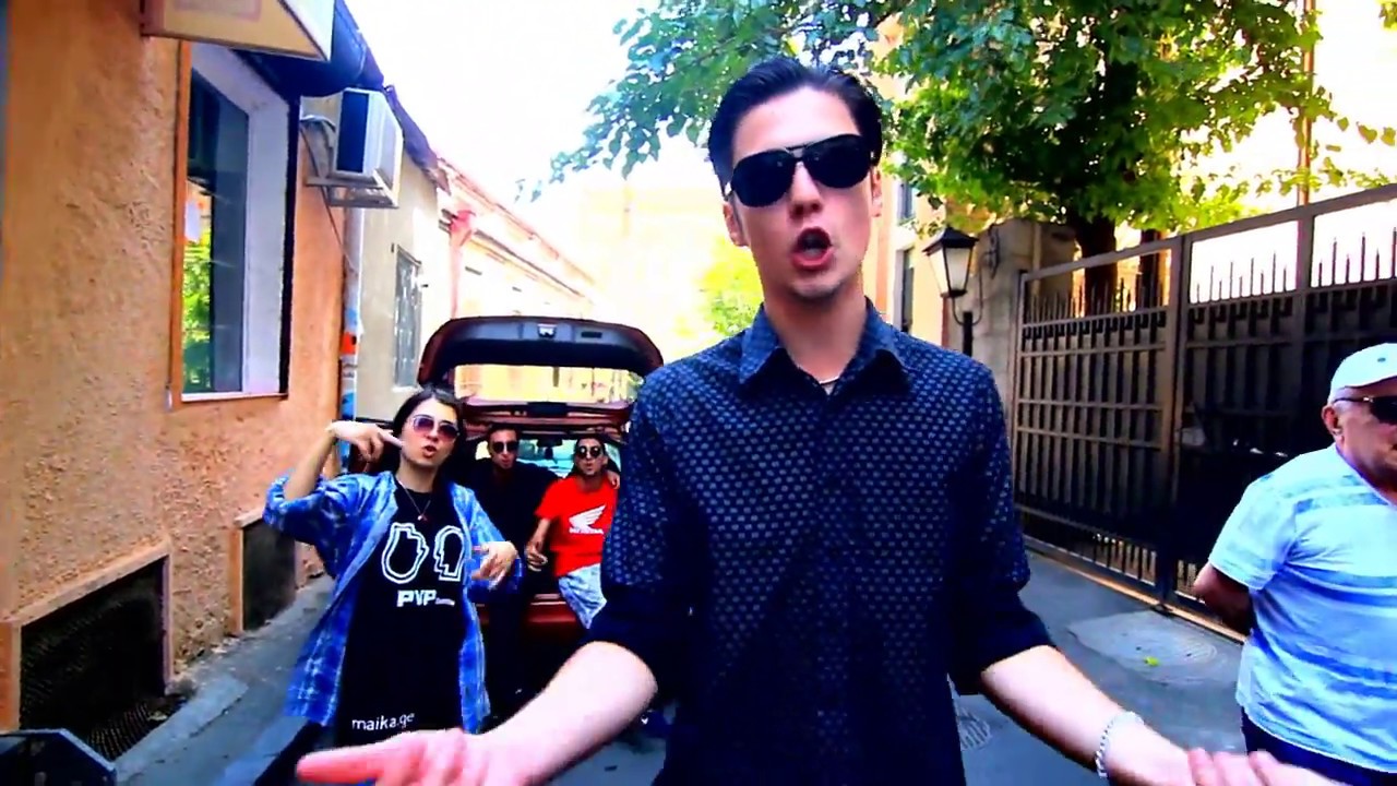 Datomezz - უპირველეს ყოვლისა (Live in street)