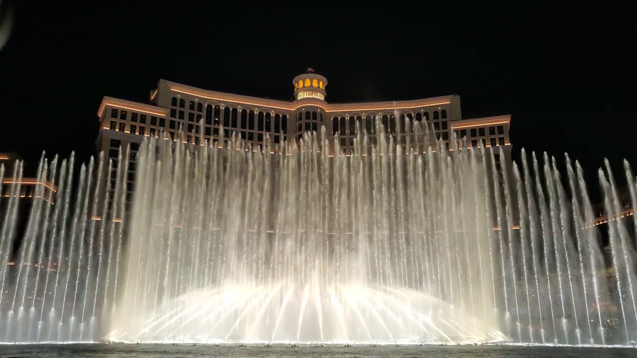 Singing In The Rain - Gene Kelley 4k @ Bellagio Fountains, Las Vegas Nevada.