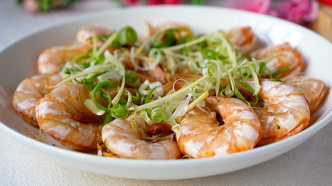 Steamed Drunken Prawns for Chinese New Year (Simple Version)