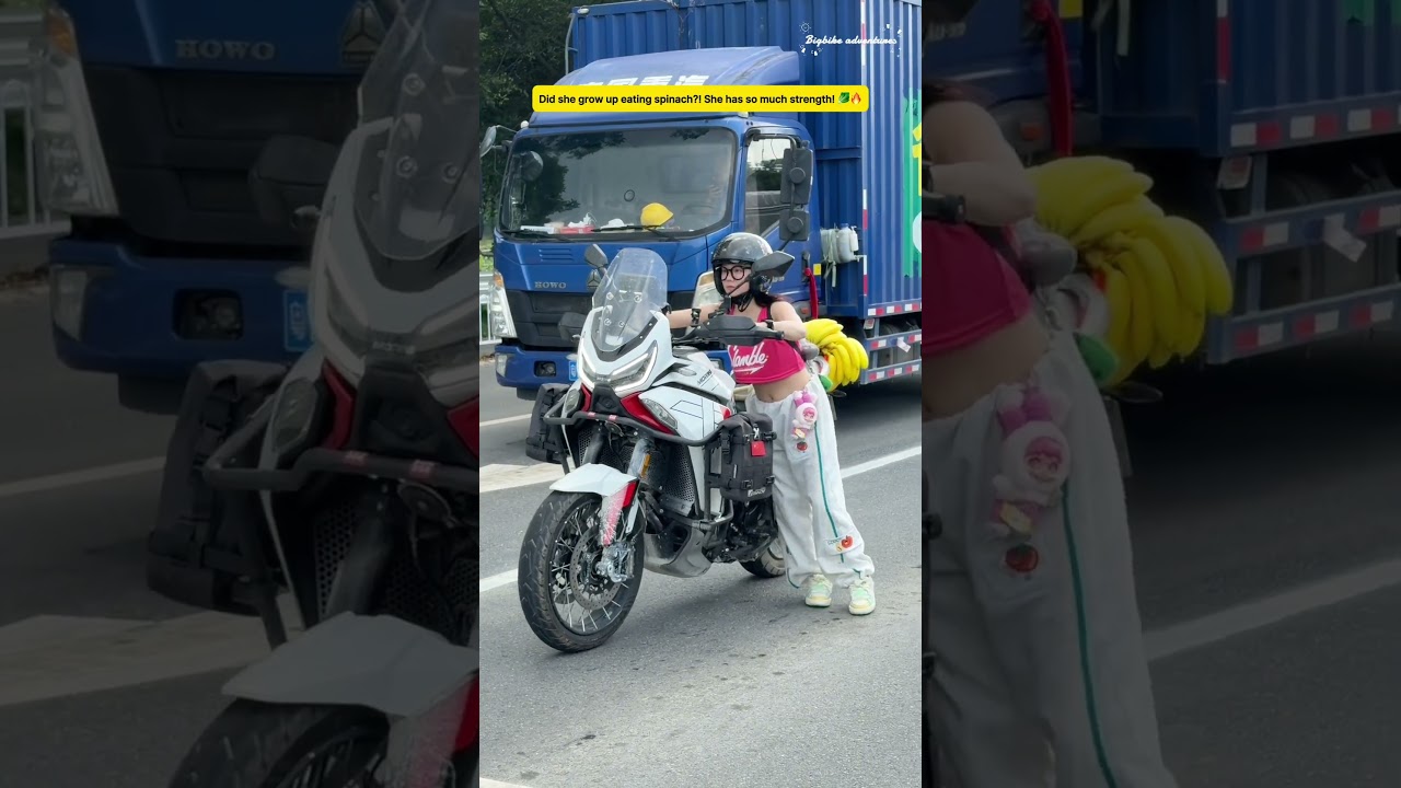 Nawet kierowca ciężar&oacute;wki był oszołomiony! 🤯 Malutka dziewczynka na 600-funtowym motocyklu #dziewczynajazdowiec #motocykl #umiejętności