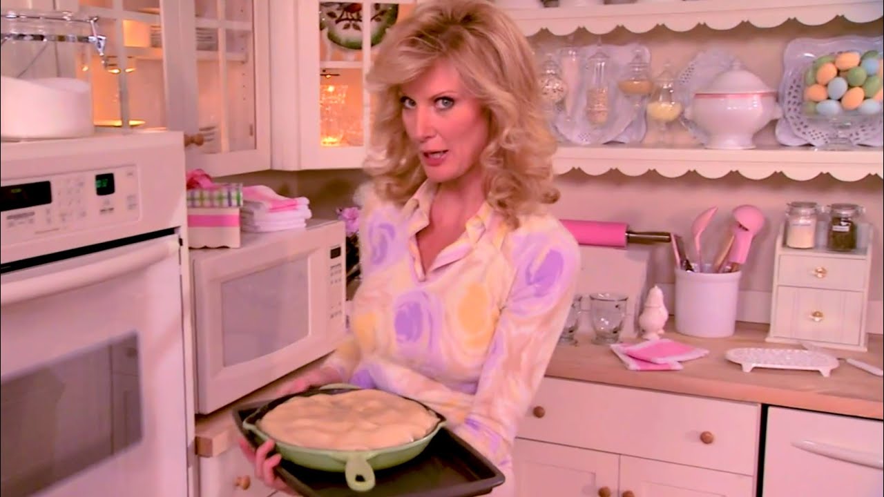 Sandra Lee - Upside Down Apple Pie Skillet